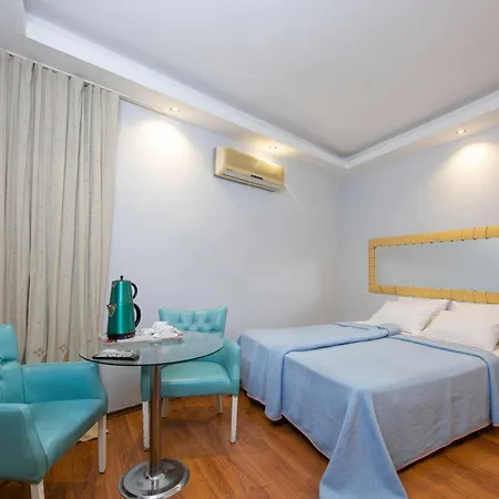 Aparthotel Nest
