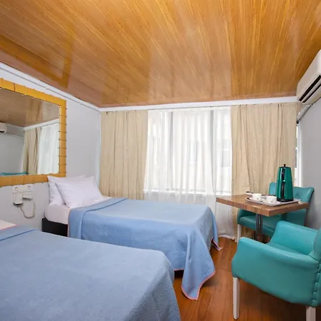 Aparthotel Nest